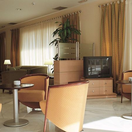 Nh Barajas Airport Hotel Madrid Ngoại thất bức ảnh