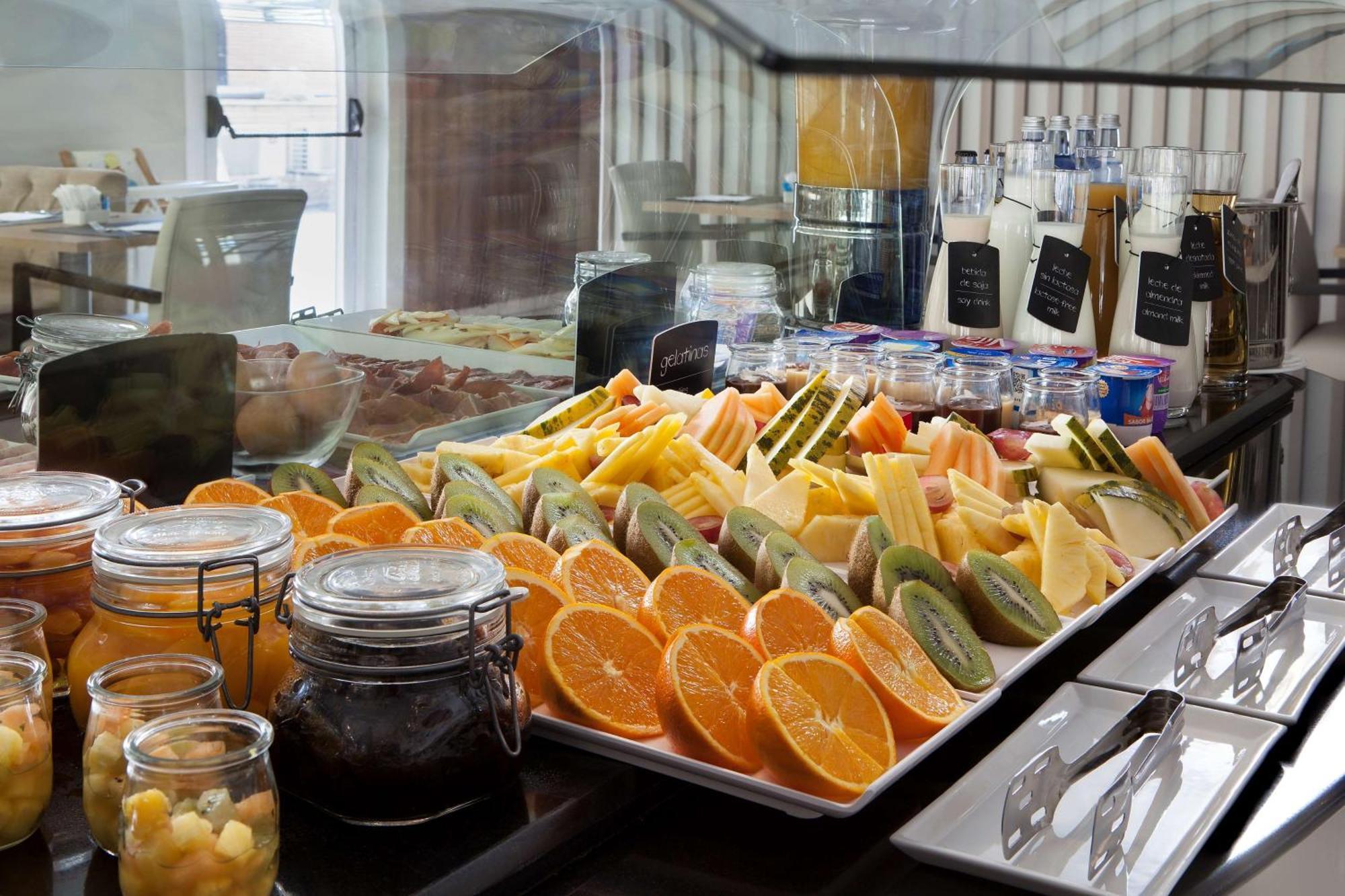 Nh Barajas Airport Hotel Madrid Ngoại thất bức ảnh