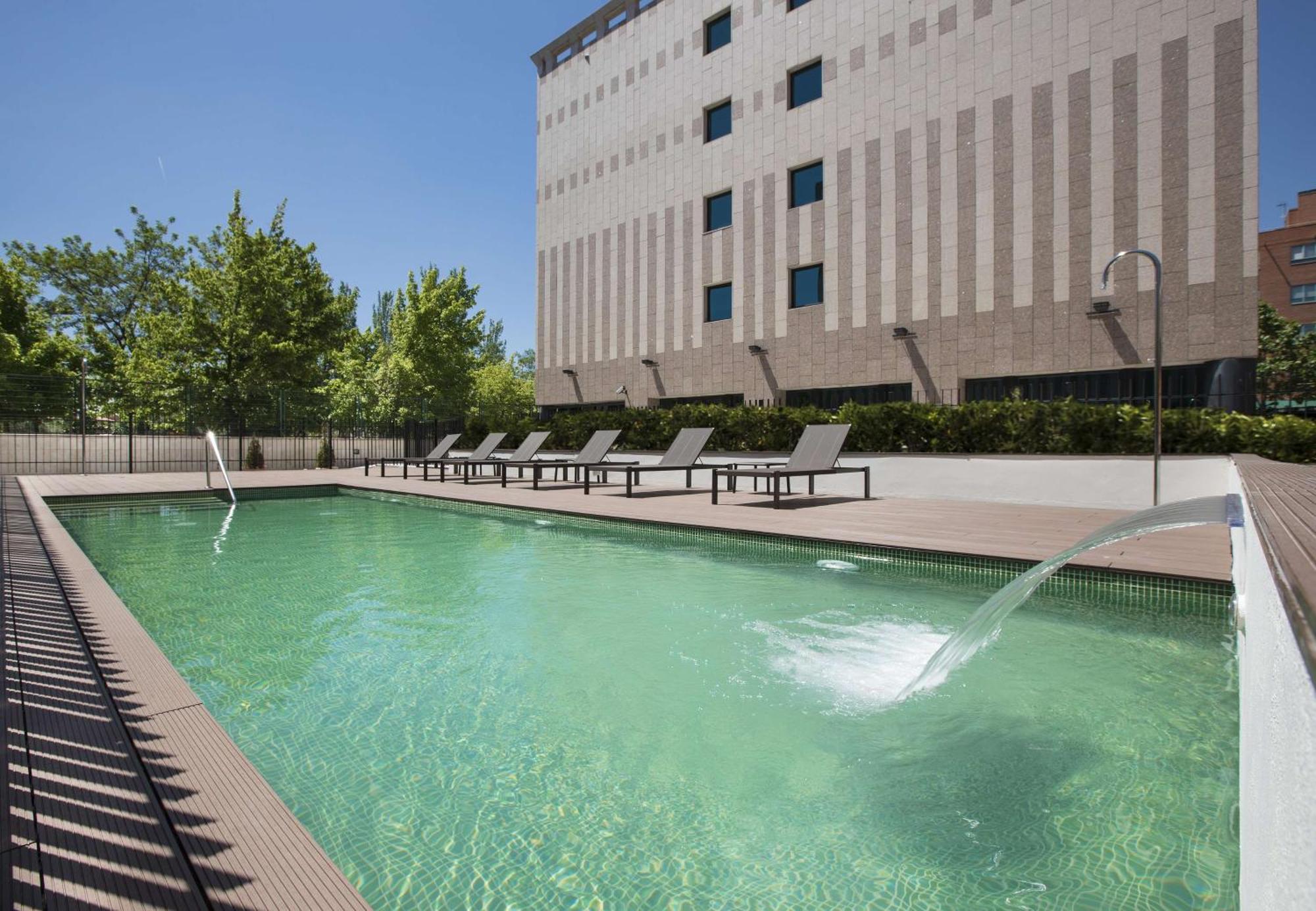 Nh Barajas Airport Hotel Madrid Ngoại thất bức ảnh