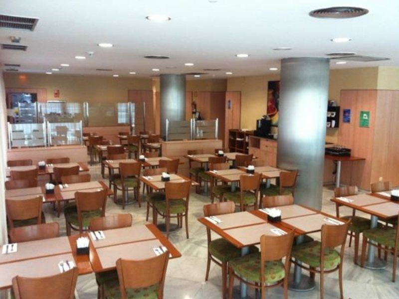 Nh Barajas Airport Hotel Madrid Ngoại thất bức ảnh